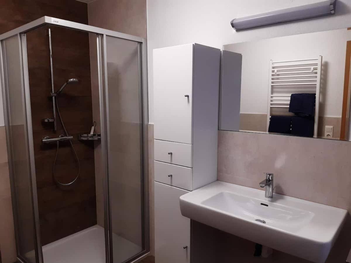 Grosszuegiges Apartment Georg Mayrhofen Barrierefrei Hollenzen エクステリア 写真