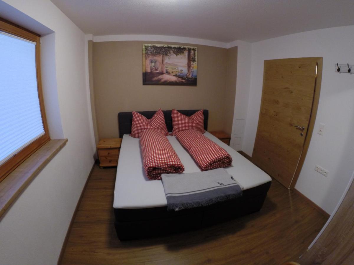 Grosszuegiges Apartment Georg Mayrhofen Barrierefrei Hollenzen エクステリア 写真